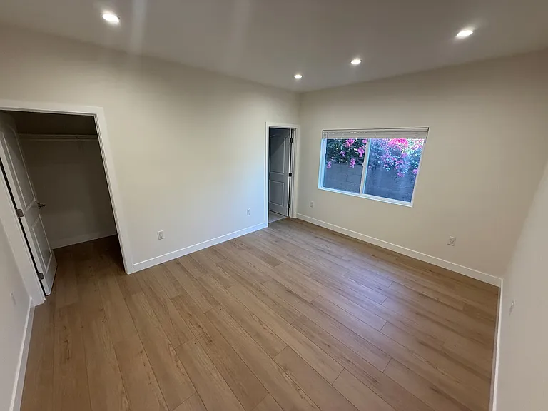 10959 Collins St — Photo 12