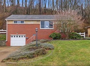 3138 Woodridge Dr, Pittsburgh, PA 15227