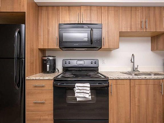 5th image of 755 SW Copperpond Blvd SE #4303