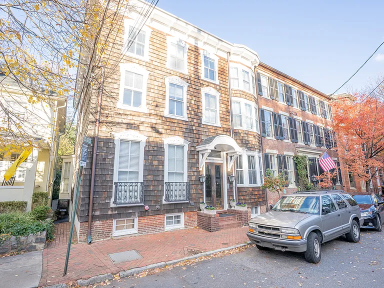 214 Prince George St #B — Photo 11