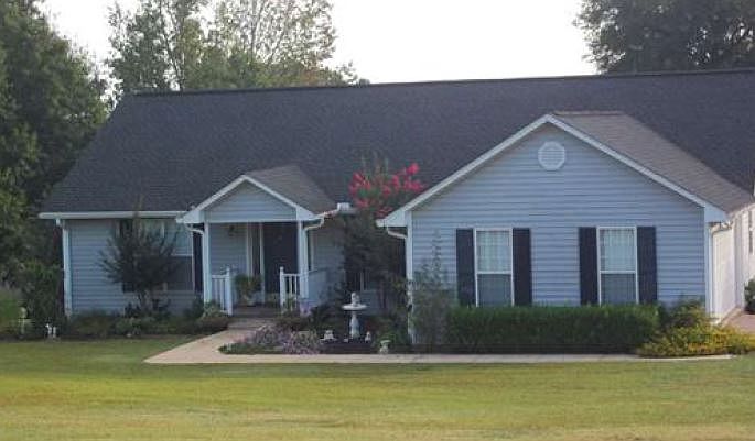 2nd image of 202 Stonewood Dr