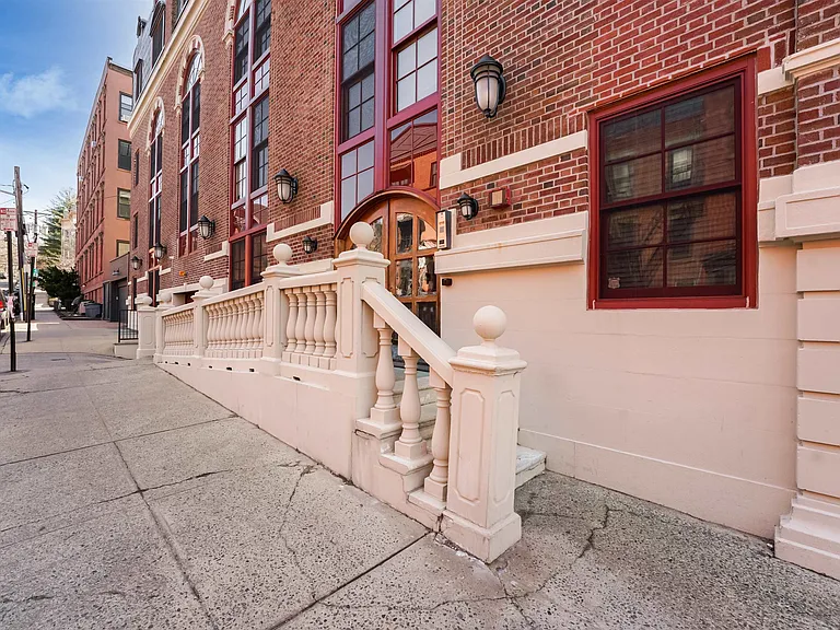 829 Washington St #5 — Photo 26