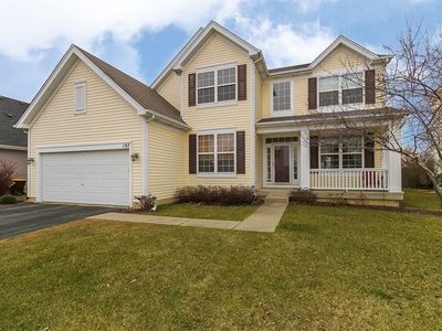 197 Woodland Park Cir, Gilberts, IL, 60136