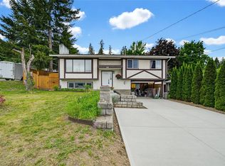380 6th Ave SE, Salmon Arm, BC V1E 4G7