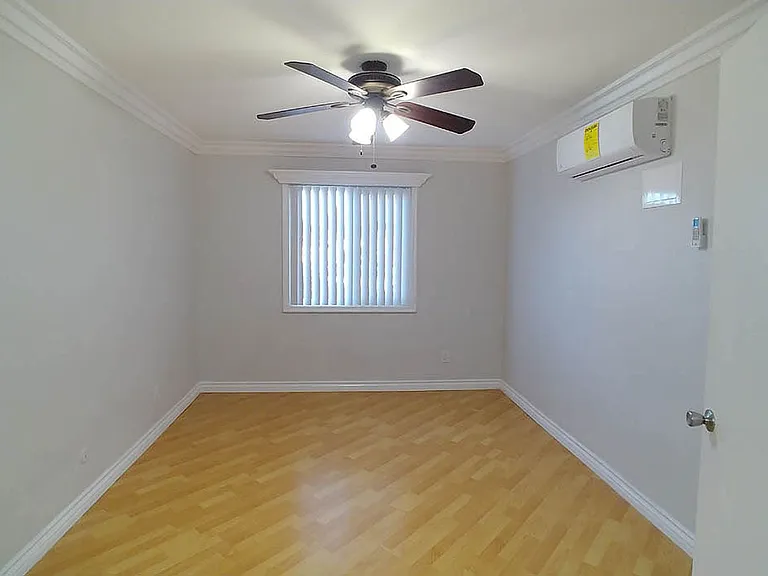 Alhambra @ Studio City Apts. — Photo 58