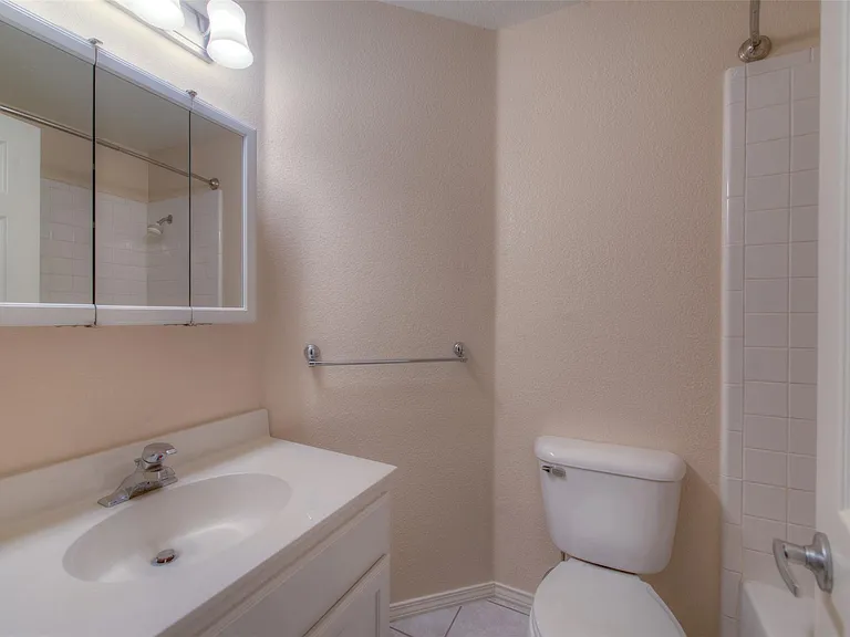 16813 Luckenwald Dr — Photo 23