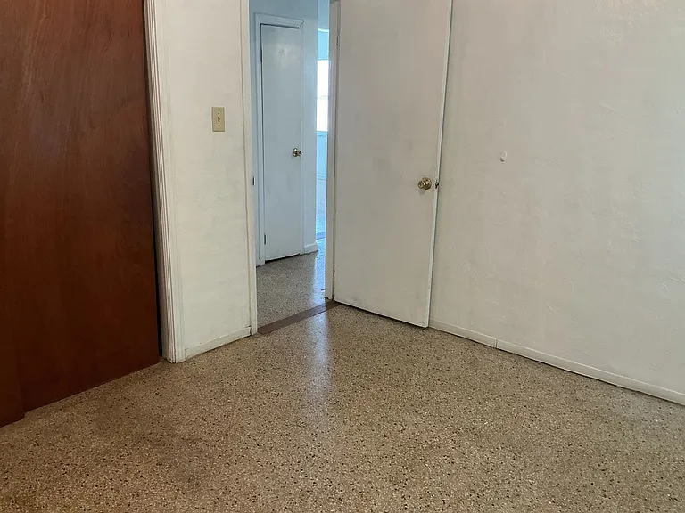 2529 Tanglewood St — Photo 6