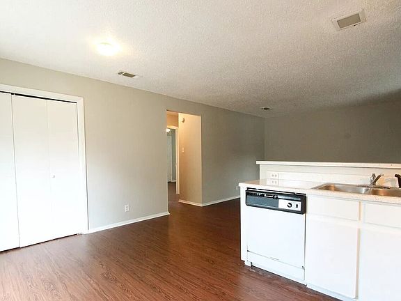 3rd image of 4429 Whispering Valley Dr APT A
