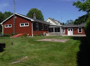 1717 Silver Creek Rd, Manitowoc, WI 54220