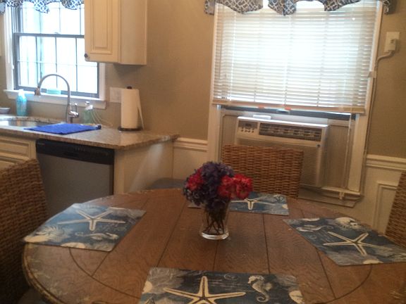 3rd image of 232 Blaine Ave APT 2