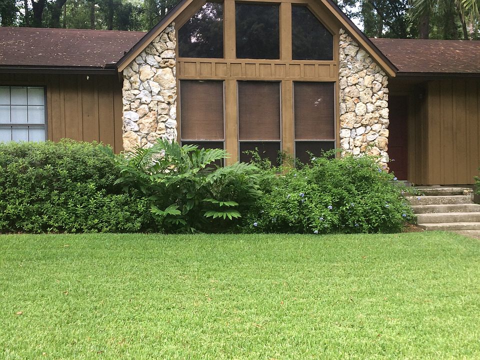 2nd image of 3810 NW 10th Pl