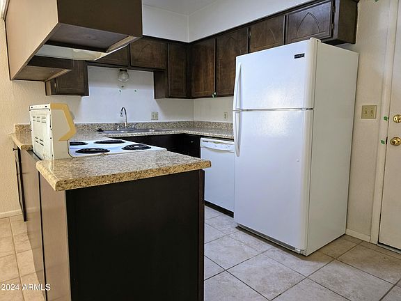 3rd image of 1417 PLAZA MERITO --