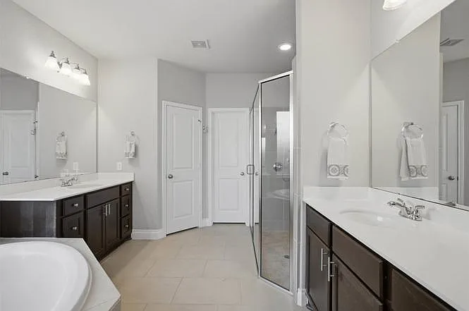 110 Lullaby Dr — Photo 3