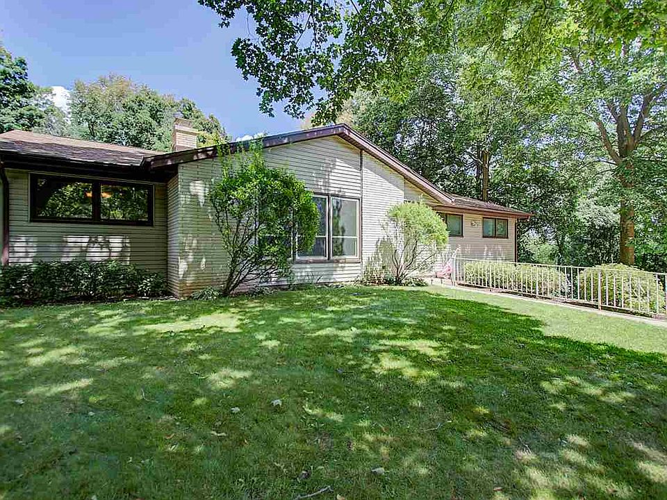 1st image of 605 W Indian Hills Dr