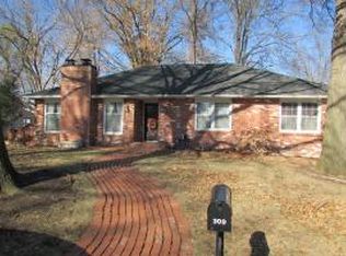 309 E Black St, Marshall, MO 65340