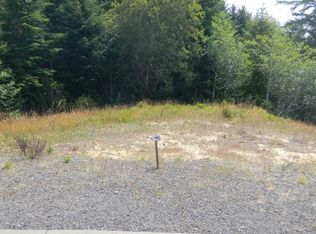 233 Foxglove Way, Reedsport, OR 97467