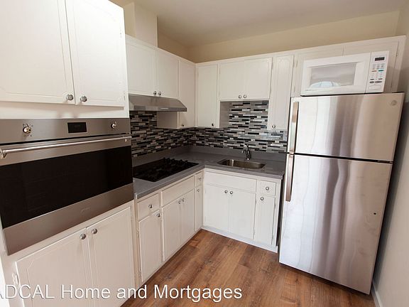 4th image of 1015 Lincoln Way APT 5