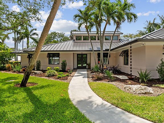 3rd image of 121 Hillcrest Drive