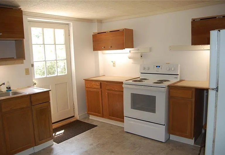 649 Kenilworth Cir #BASEMENT — Photo 3