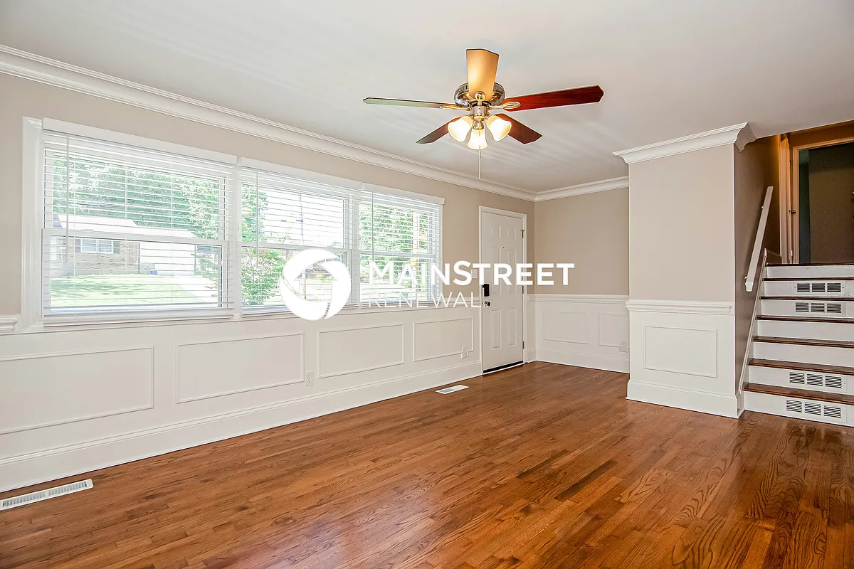 Living Room - 1605 Rolling Meadow Ln