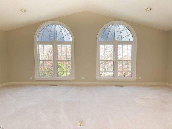 5th image of 455 Salem Vista Ct