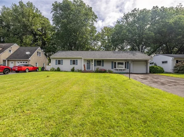 107 Single Dr, North Syracuse, NY 13212