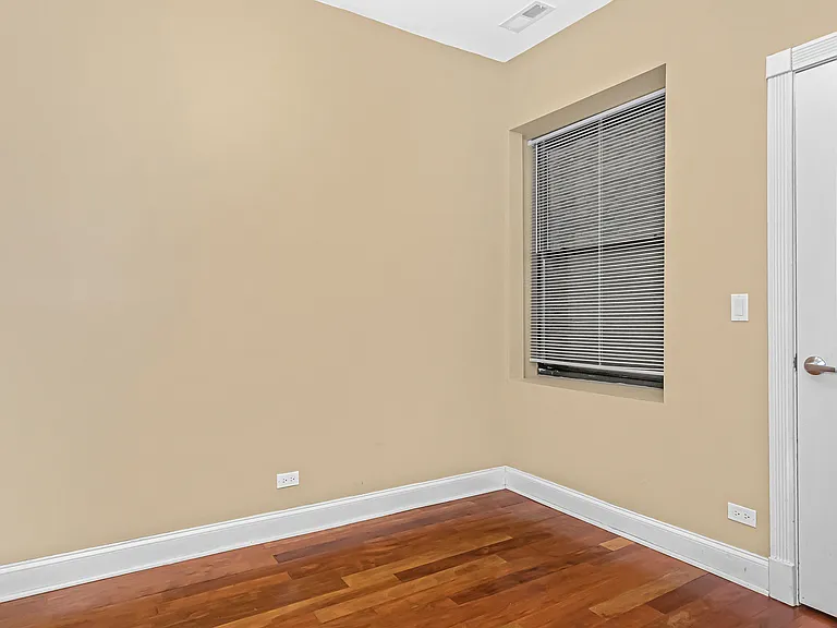 2048 W Hood Ave #3B — Photo 7