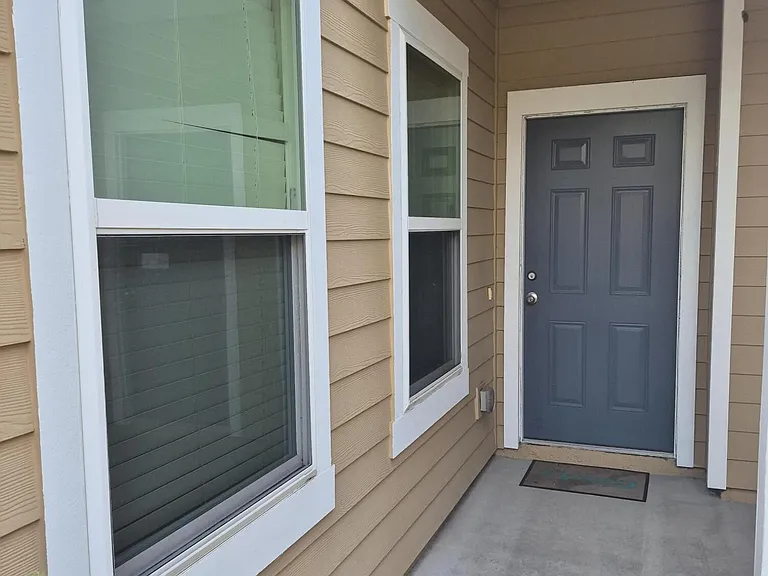 141 Whitland Way — Photo 3