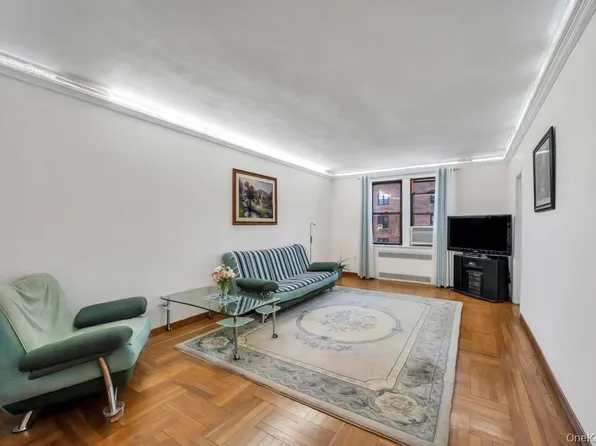 10010 67 Road 4 Floor, Forest Hills, NY 11375