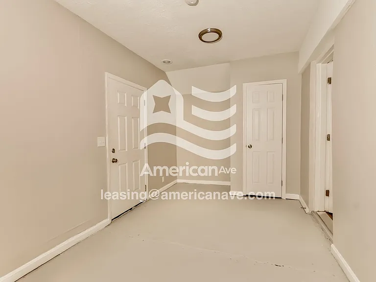 776937_010_bedroom_10.jpg