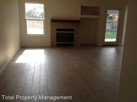 5th image of 2439 N Zachary St