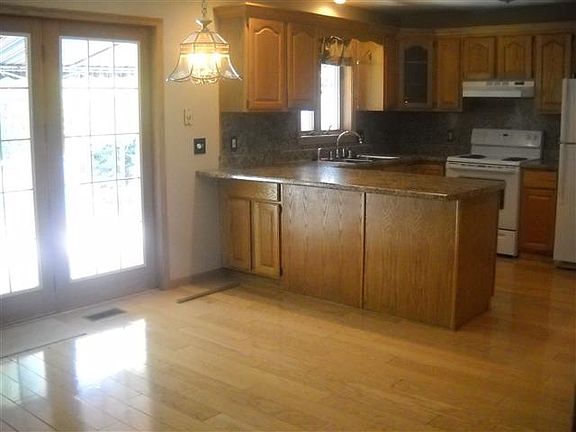 5th image of 3522-3524 Coventry Dr