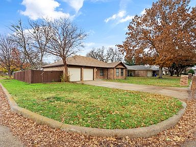 401 Allencrest Dr, White Settlement, TX 76108 | Zillow