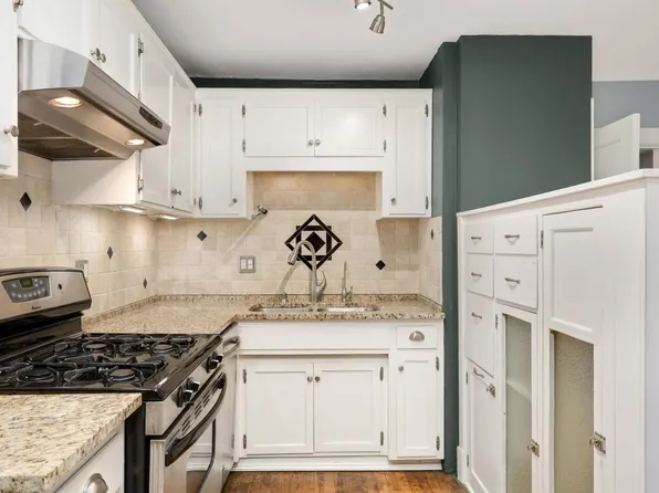 383 Grand Ave APT 8, Saint Paul, MN 55102