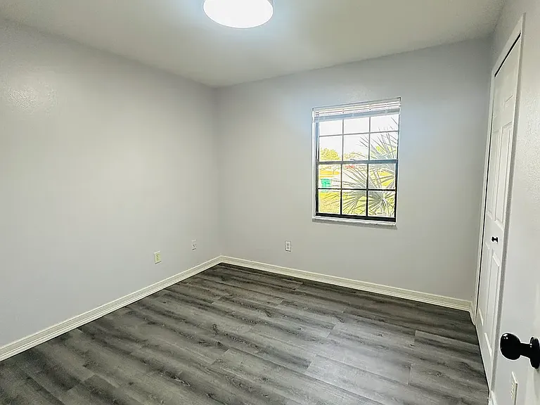 648 Pyramid Ave — Photo 47