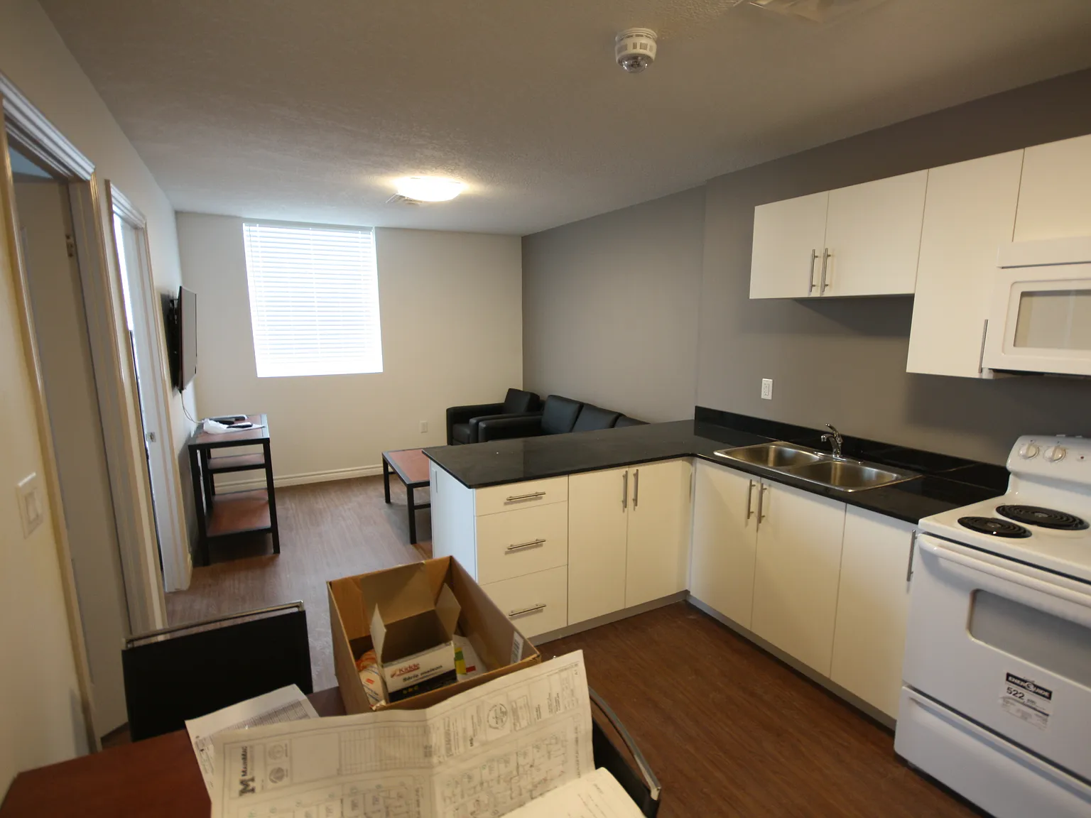 1100 Main Street West Hamilton — Photo 2