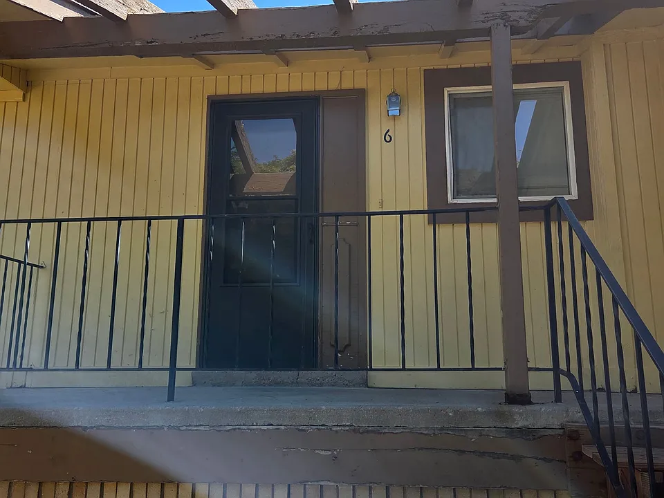 16462 E 13th Pl #6