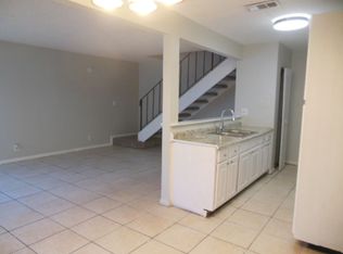 812 W Tiffany Dr APT 2, Mangonia Park, FL 33407