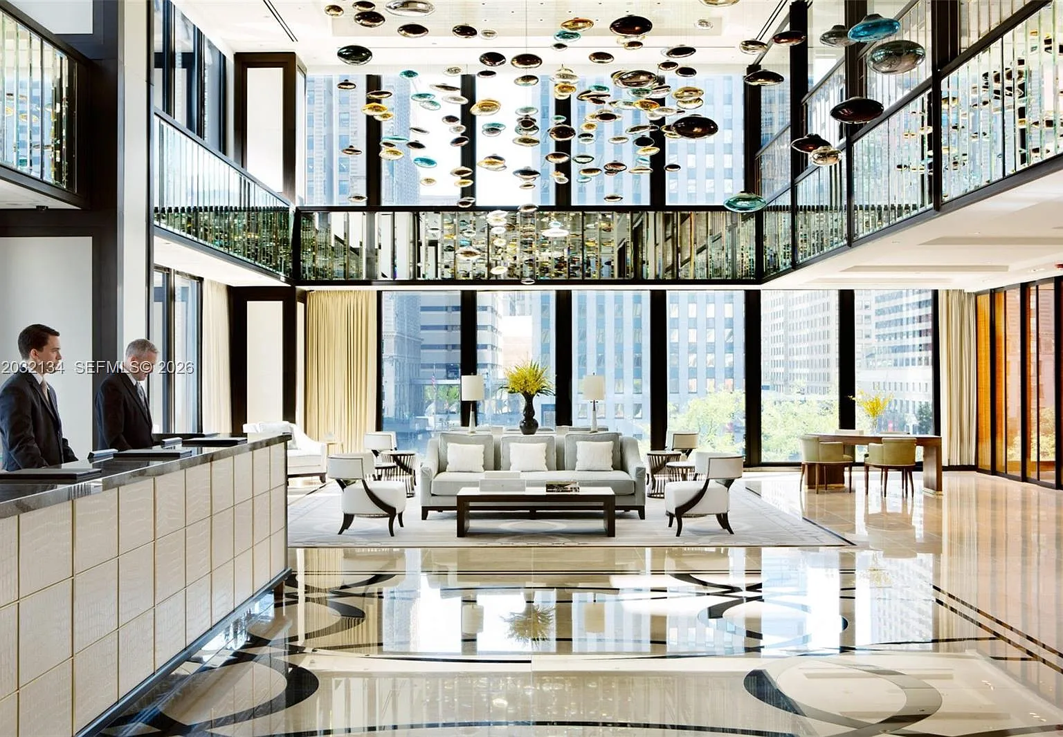 Roney Palace Condo — Photo 4