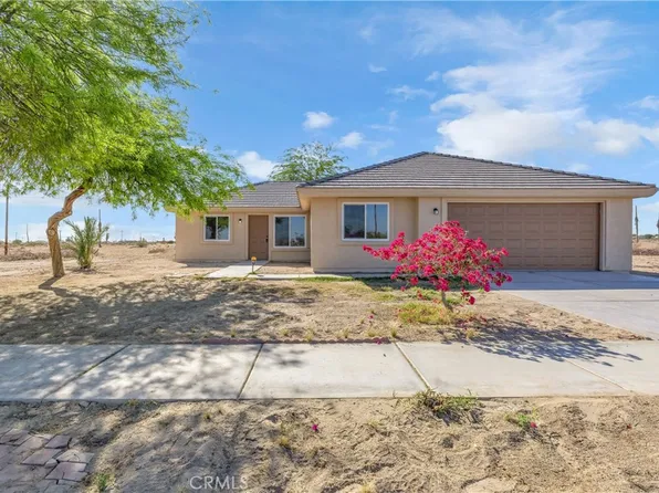 1341 Beach Club Dr, Thermal, CA 92274