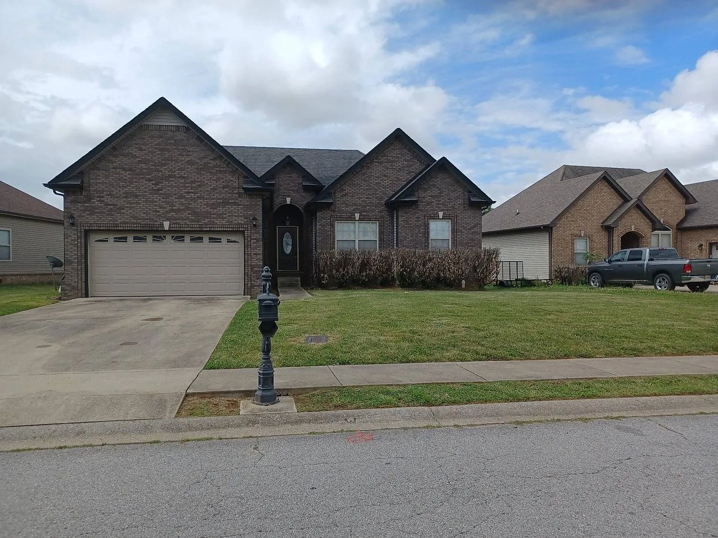 3 Bedroom 2 Bathroom Home!! — Photo 1