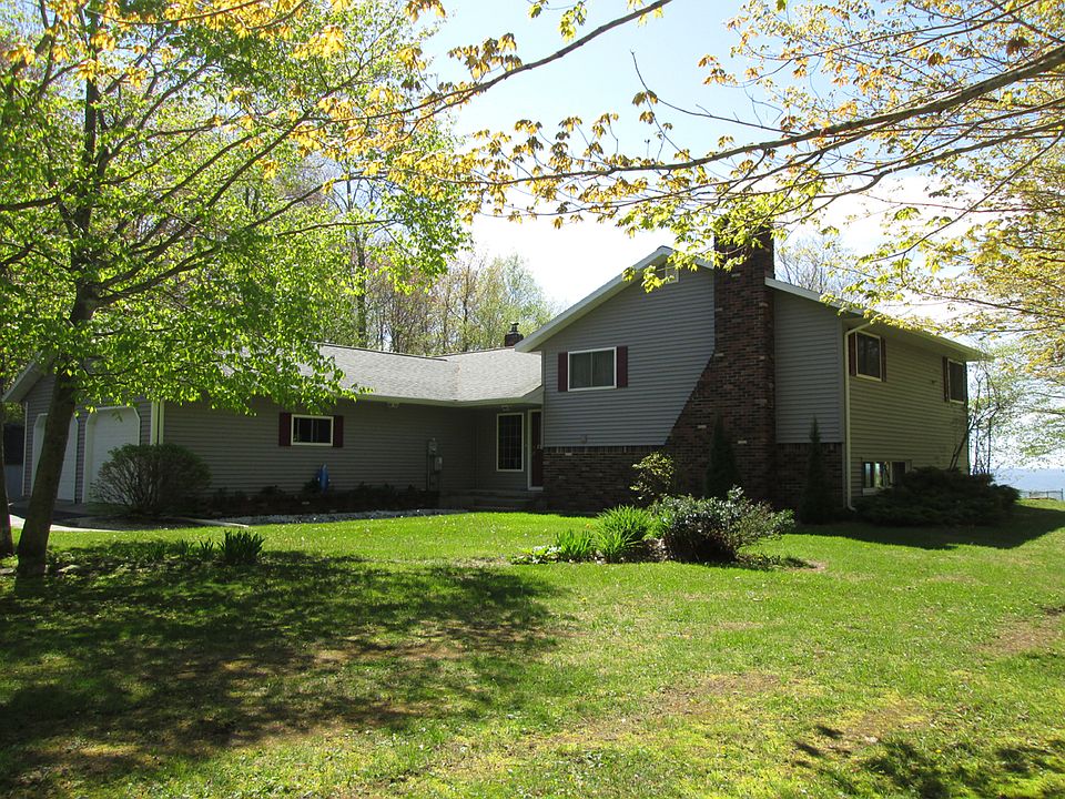 1st image of 6444 W Hillcrest Dr