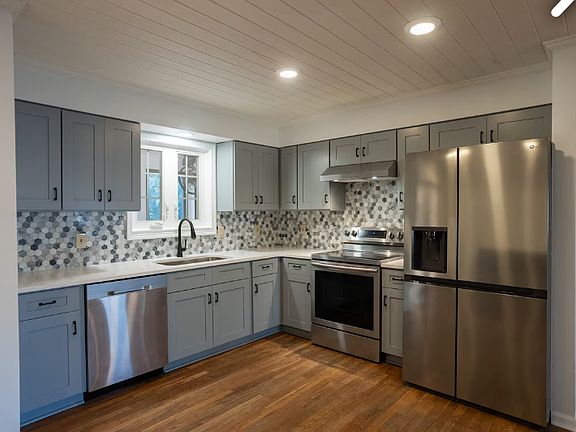 4th image of 2630 Lanier Beach South Rd #1