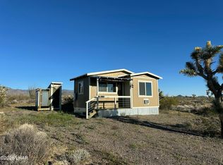 122 S Carrow Rd, Yucca, AZ 86438