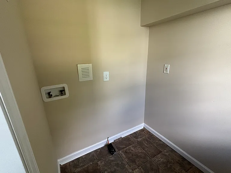 204 Westview Dr #B — Photo 8