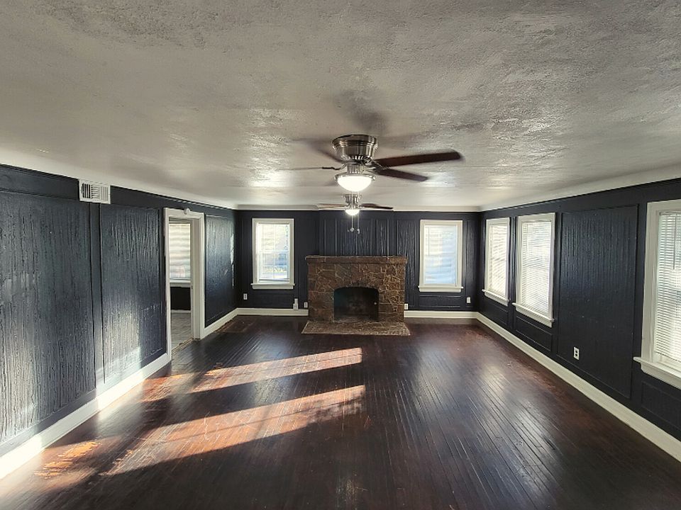 1st image of 7000 NW 13th Pl