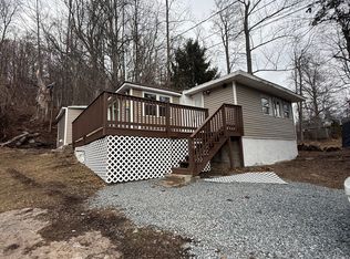74 2nd St #1, Harveys Lake, PA 18618