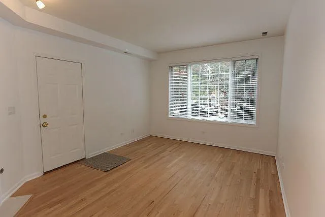 1543 W Walton St #1 — Photo 7