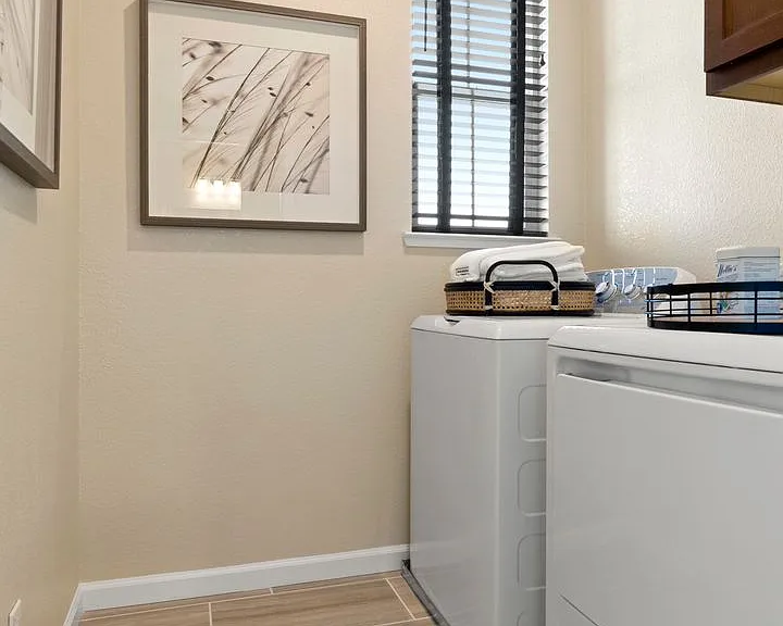 Spacious Townhomes in Provence at Natomas — Photo 45