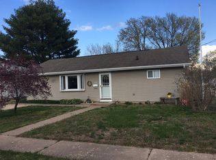 620 R Ln, Fort Madison, IA 52627